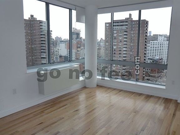 3rd image of 401 W 25th St APT 9G