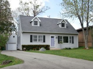 24896 W Forest Dr, Lake Villa, IL 60046