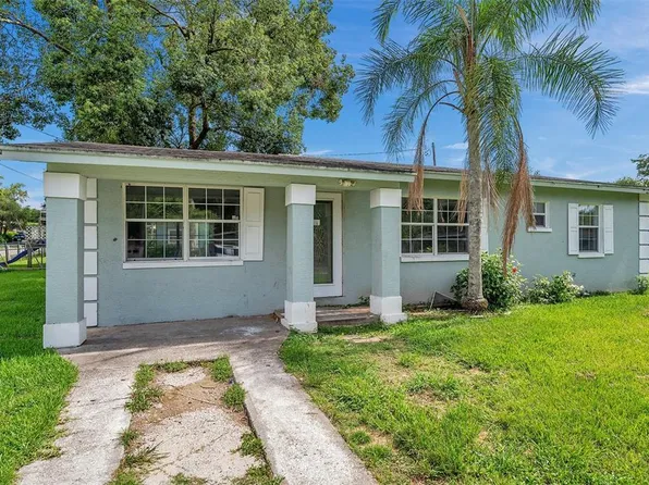37404 Fiesta Dr, Dade City, FL 33523