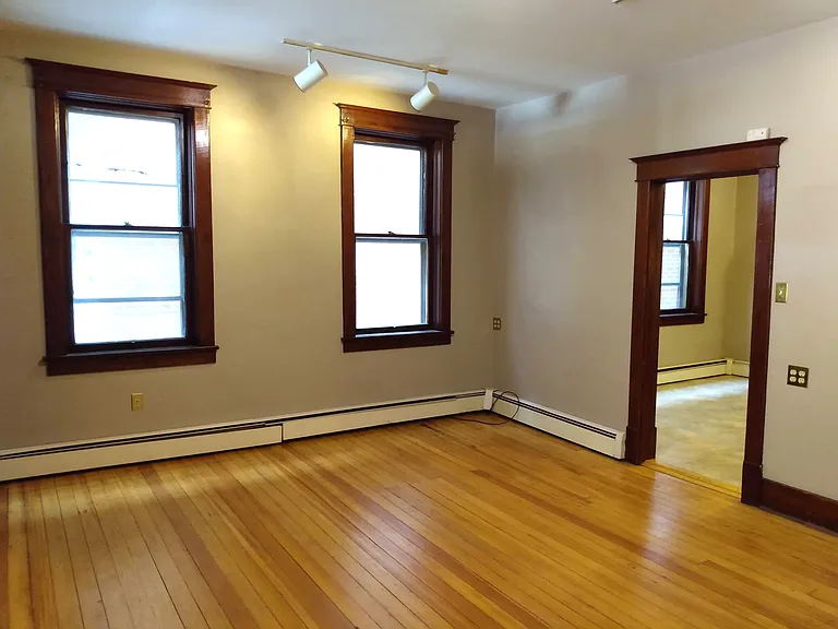 22 W Washington St #1 — Photo 3