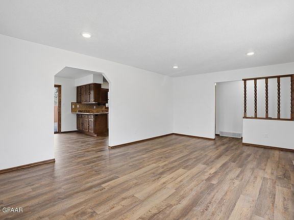 5th image of 1414 Rider Rd