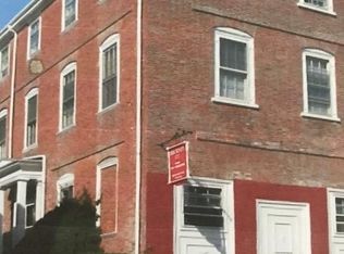 137 Washington St FLOOR 3, Marblehead, MA 01945