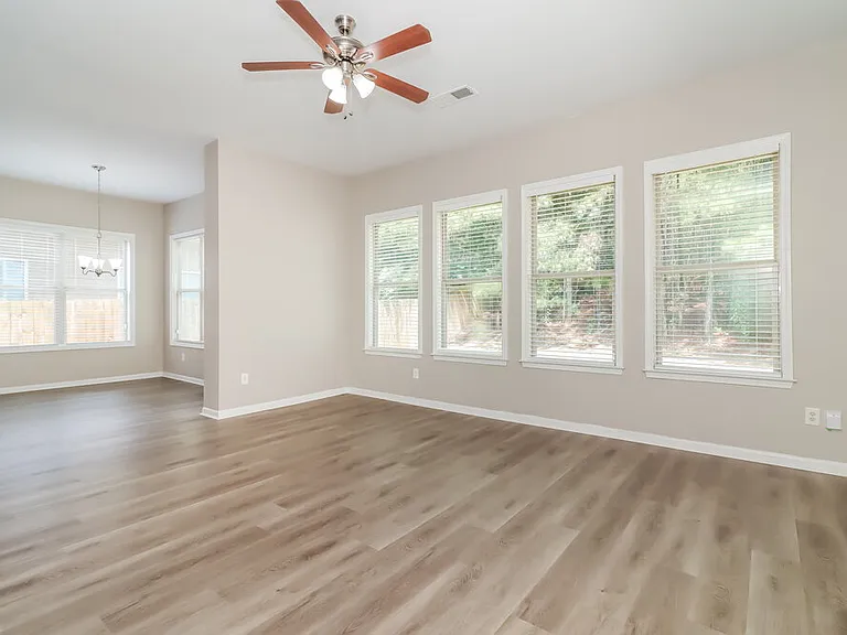 34 Hiram Park Ct — Photo 4