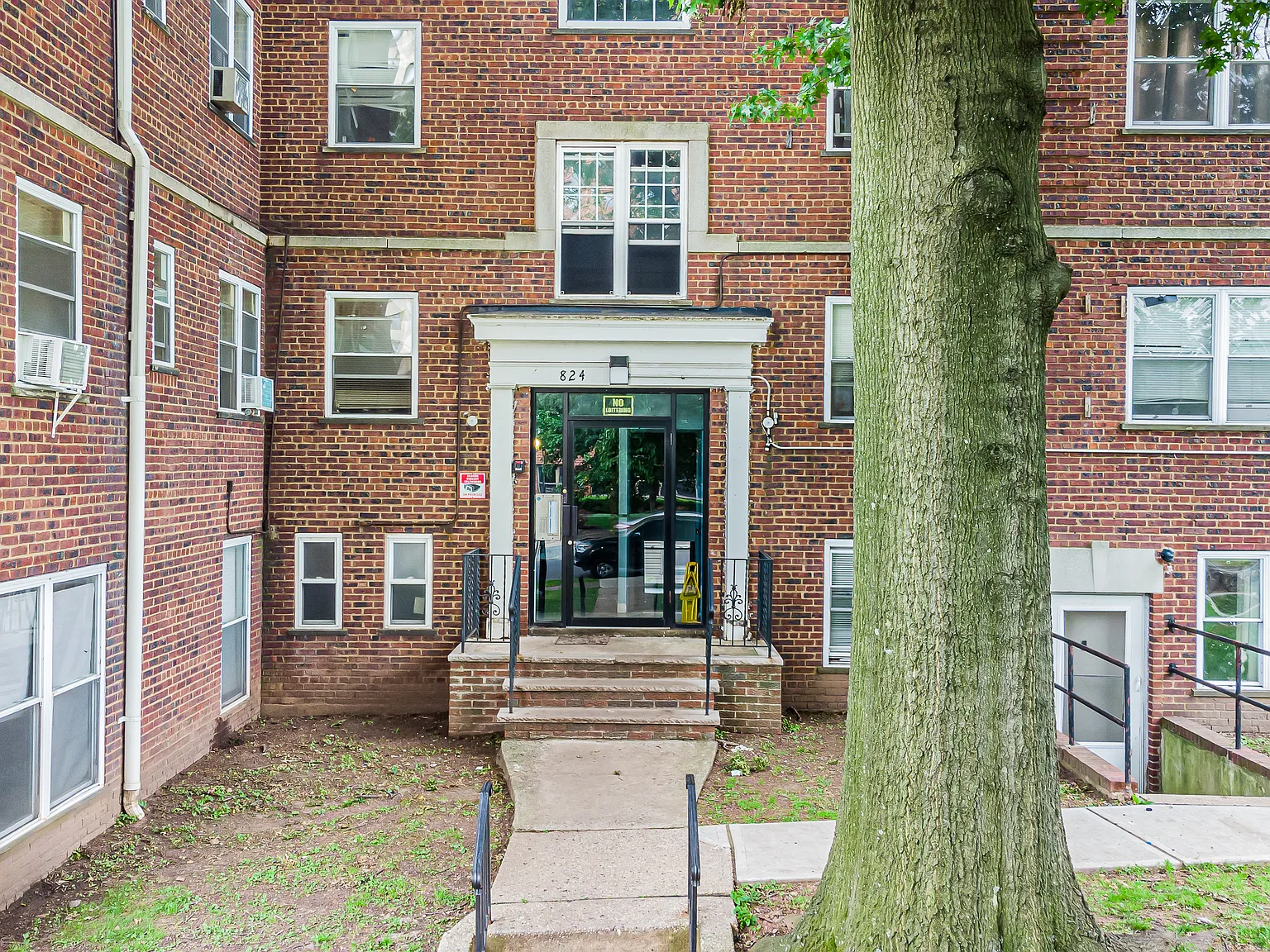 2 bed, 1000 sqft, $1,850 — Photo 1