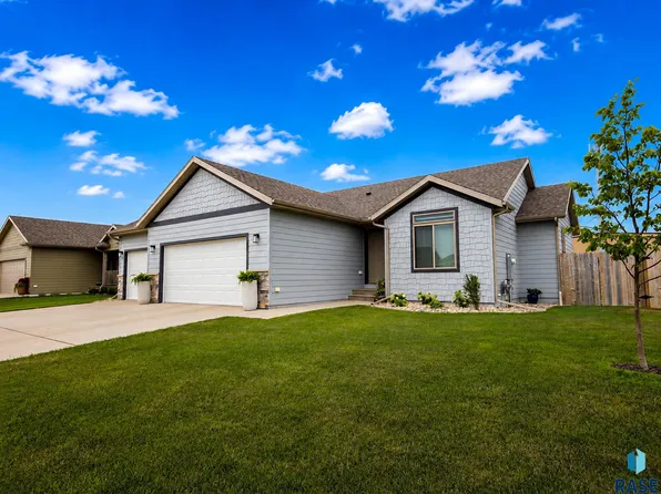 237 Plainside Ave, Harrisburg, SD 57032