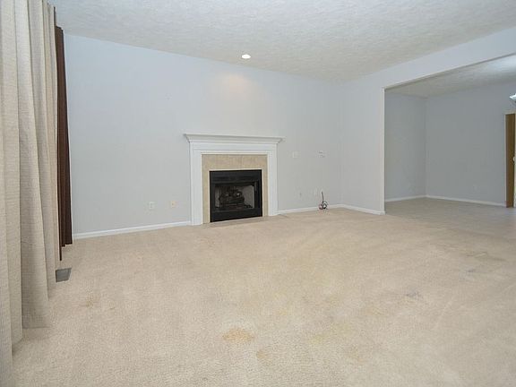 5th image of 153 Kensington Cir
