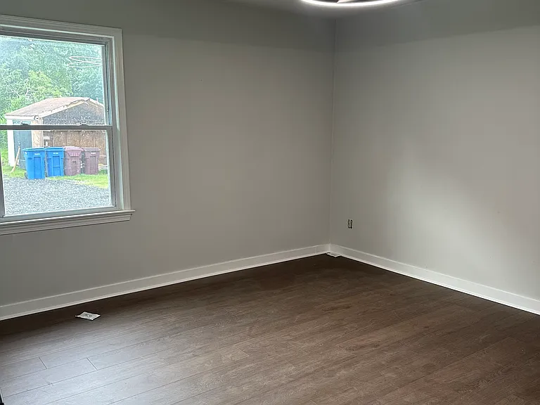 344 Hurdle Dr — Photo 11