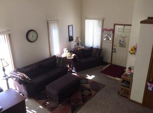 738 Crawford Dr, Cottage Grove, WI 53527