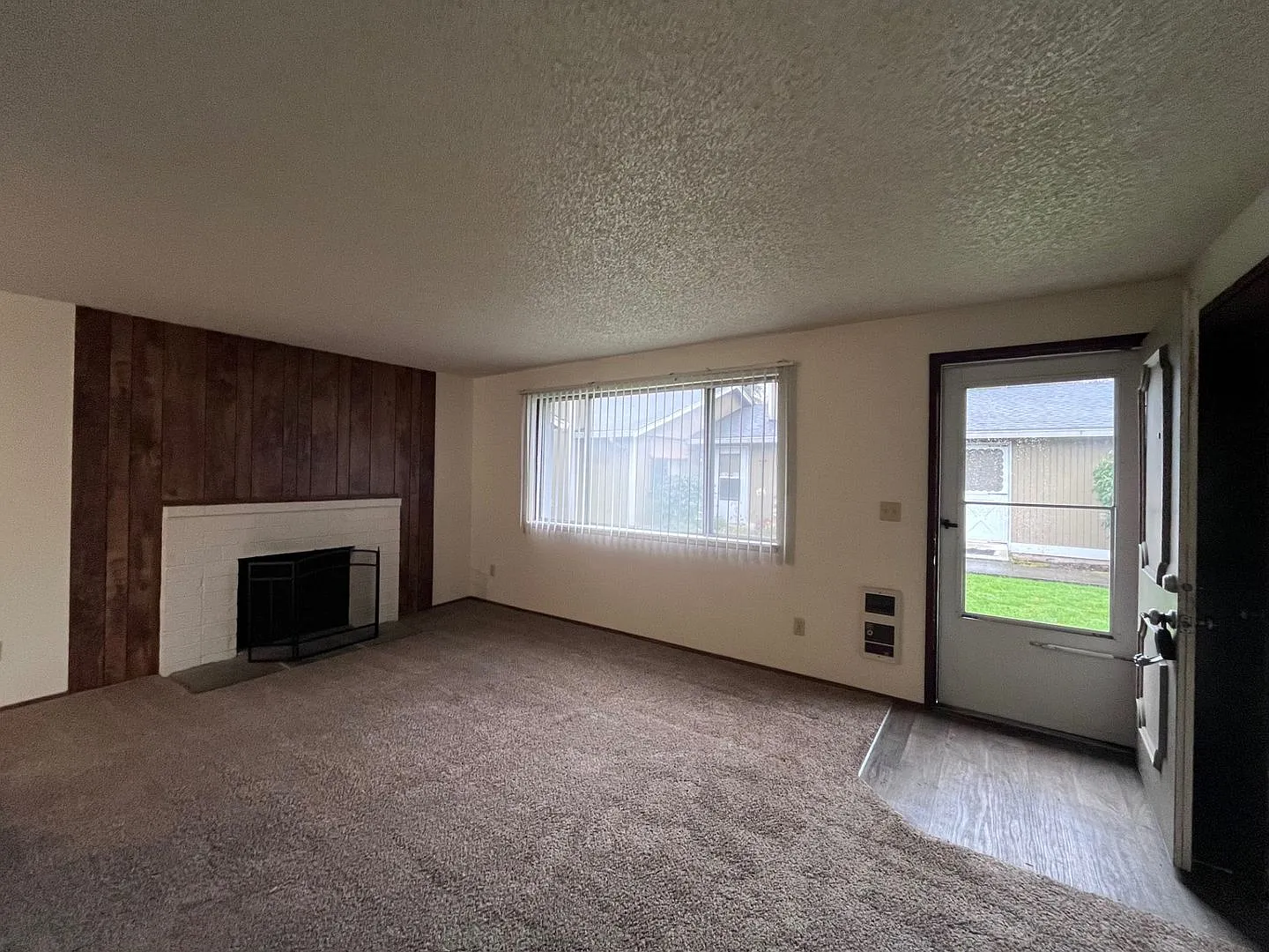 Anderson - Fountain Court - 2013-2015 — Photo 3