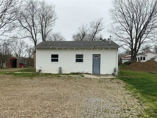 1112 Mick Rd, Wellsville, OH 43968