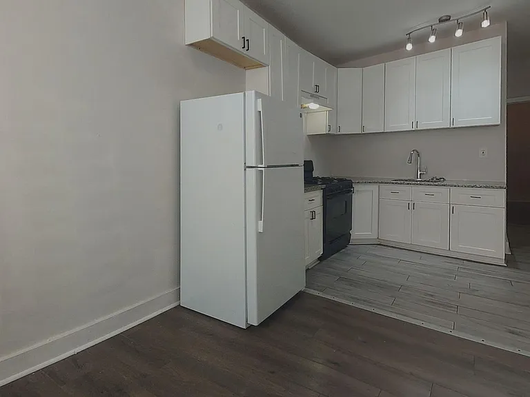 2230 E Clearfield St — Photo 21