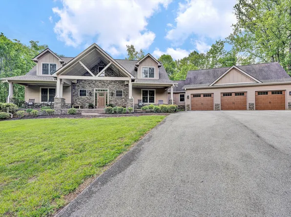 3219 Franklin St, Salem, VA 24153