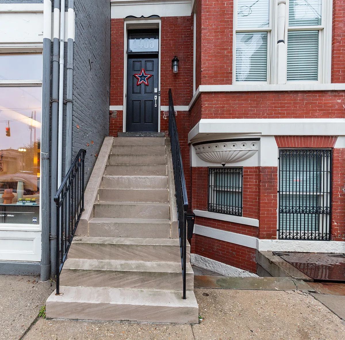 Front door - 1405 Elm St