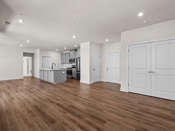 5th image of 23679 Bolton Crescent Ter #12-304