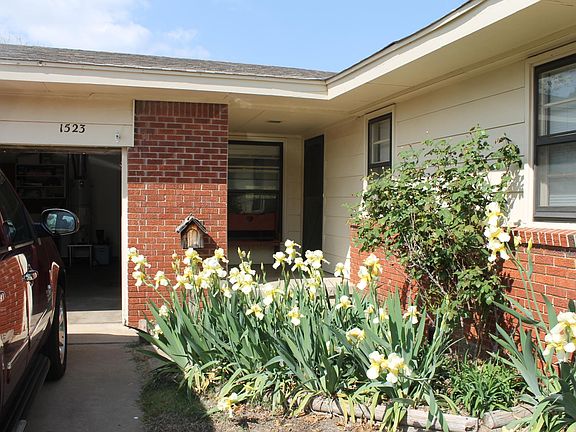 2nd image of 1523 Denison Dr