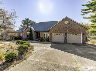 13 W Fairview Ln, Springfield, IL 62711