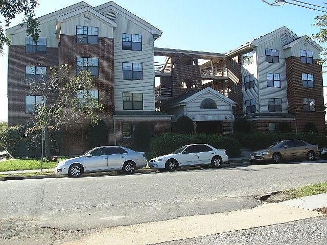 1st image of 1049 49th St