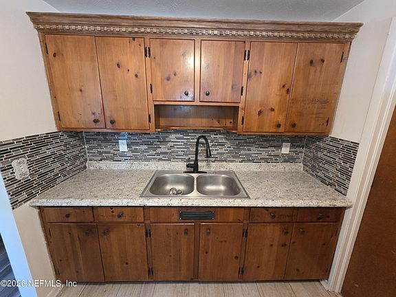 3rd image of 4245 MCDANIEL Drive