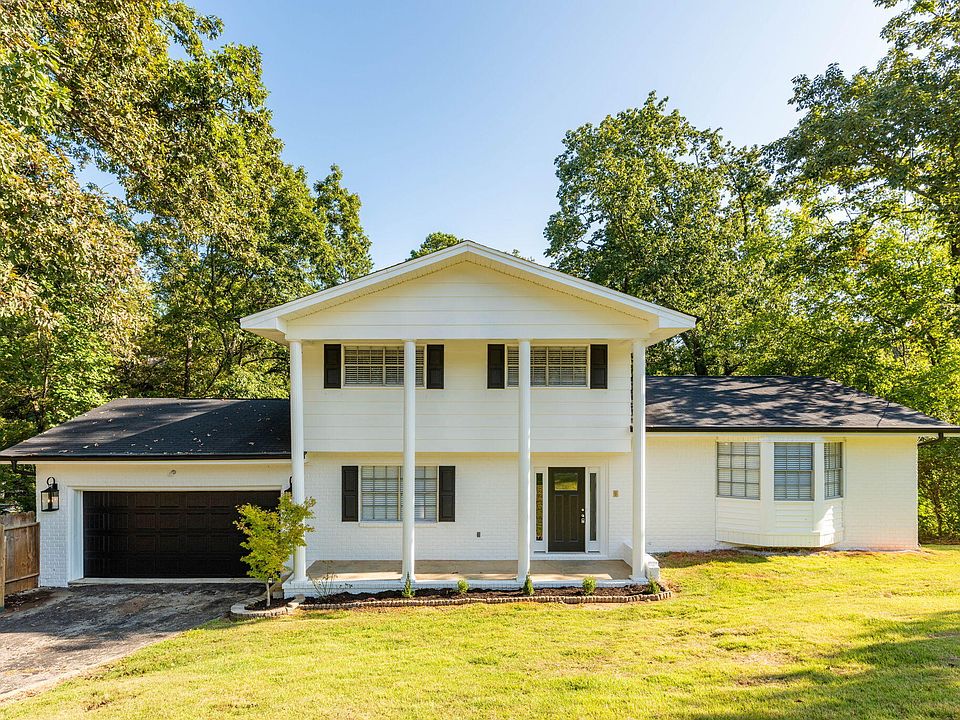 1st image of 521 Briar Park Ln