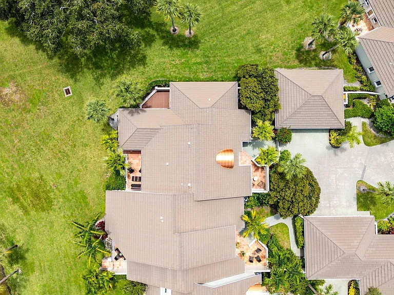 2584 Muirfield Ct — Photo 46