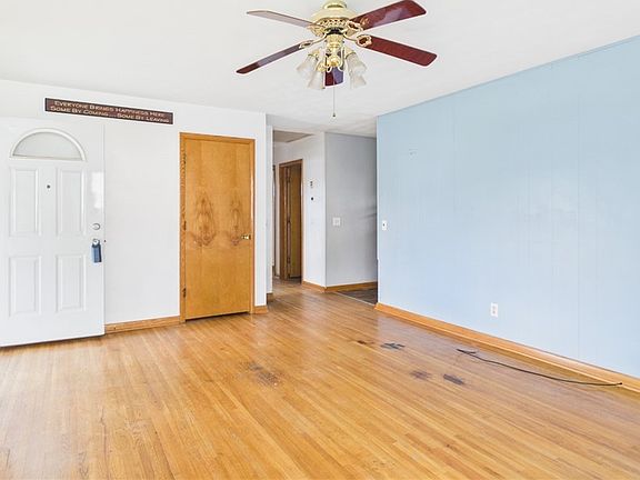 4th image of 44 Cokeley Dr
