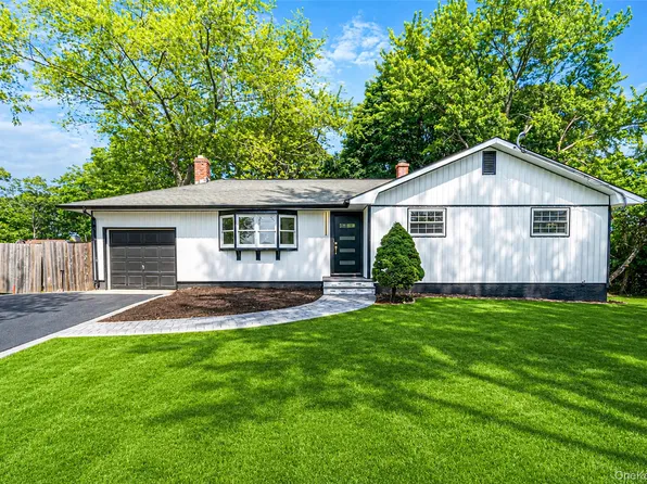 267 Woodhull Avenue, Port Jefferson Station, NY 11776