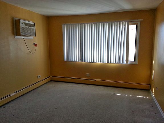4th image of 3300 Bayside Dr Unit 5