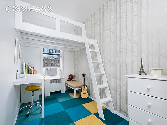 Sold by Compass | media 17