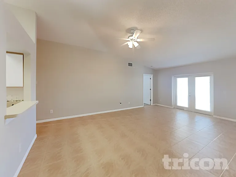 13232 Prestwick Dr — Photo 5