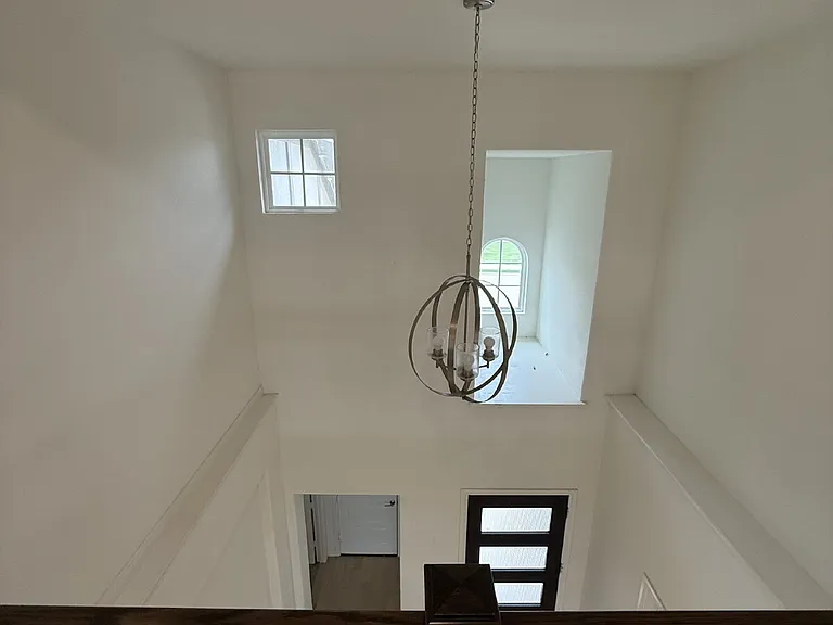 1927 Pebble Ln — Photo 31