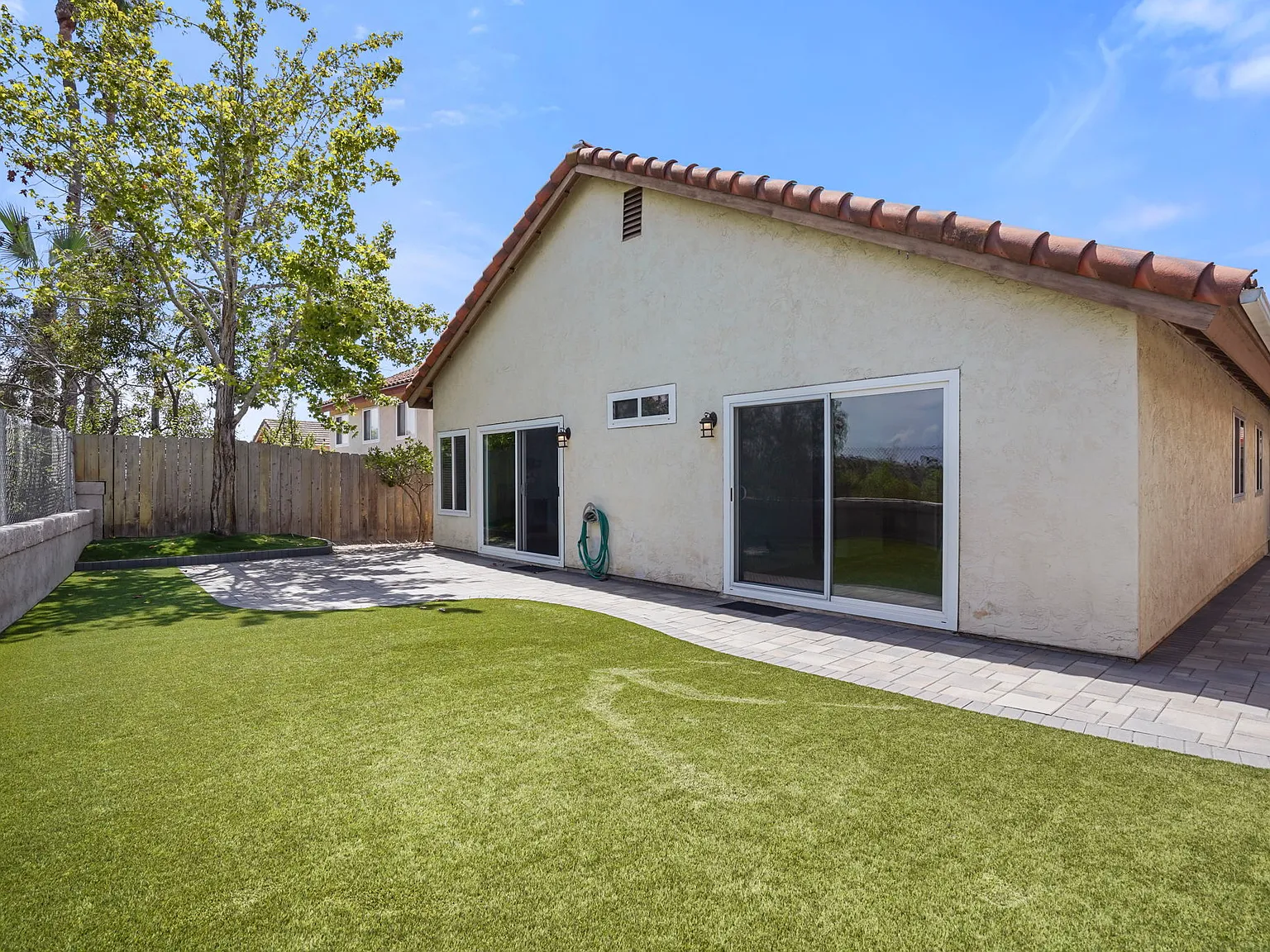 3 bed, 1316 sqft, $4,300 — Photo 3