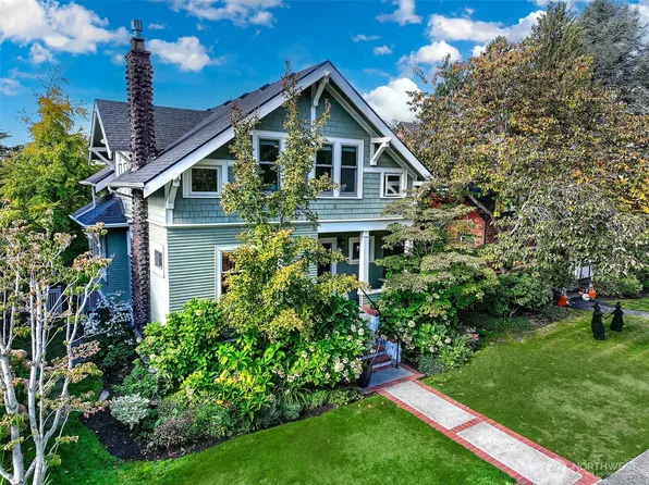 3879 44th Avenue NE, Seattle, WA 98105