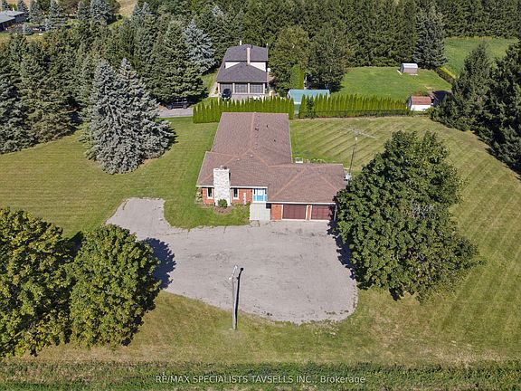 5th image of 18161 Saint Andrews Rd