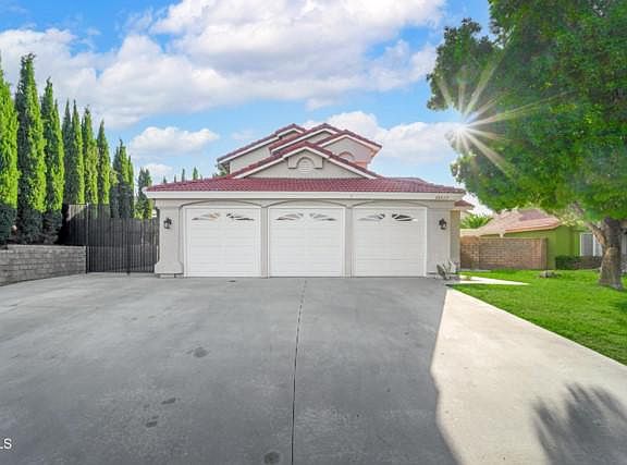3rd image of 38925 Glenwood Dr