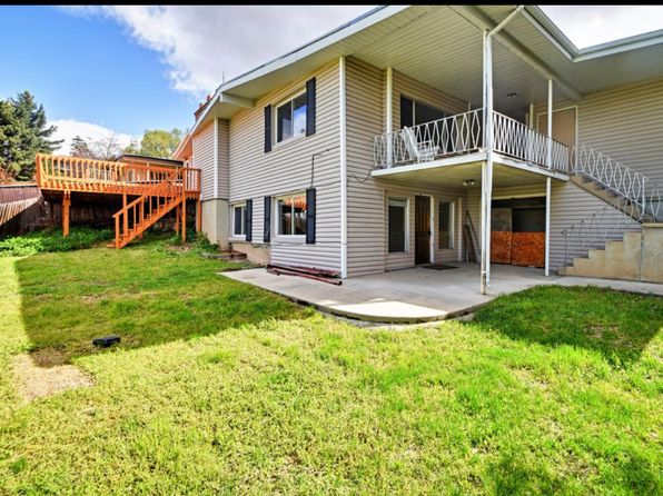 3065 Bannock Dr