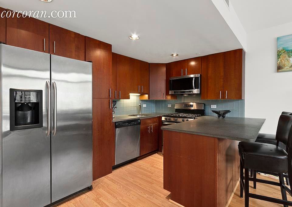 1st image of 20 Tiffany Pl APT 2N