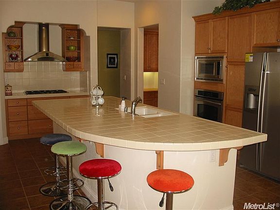 3rd image of 5048 Winterfield Dr