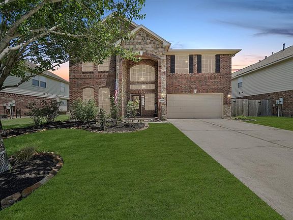2nd image of 4803 Lakefront Terrace Court
