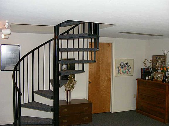 5th image of 375 Jackson Park Dr