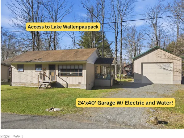 73 Honey Bear Rd, Lake Ariel, PA 18436