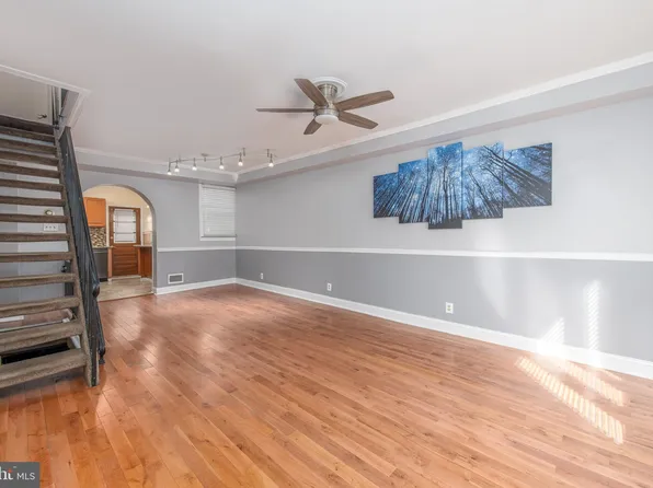 2524 S Alder St, Philadelphia, PA 19148