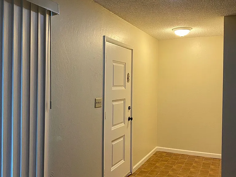 4690 Doane St — Photo 3