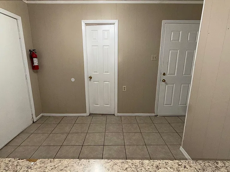 2322 Brock Pl S — Photo 17