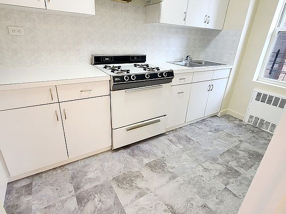 4th image of 6714 108th St APT 4H