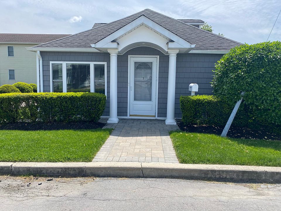 1st image of 3 Lounga St