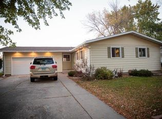 715 24th Ave S, Fargo, ND 58103