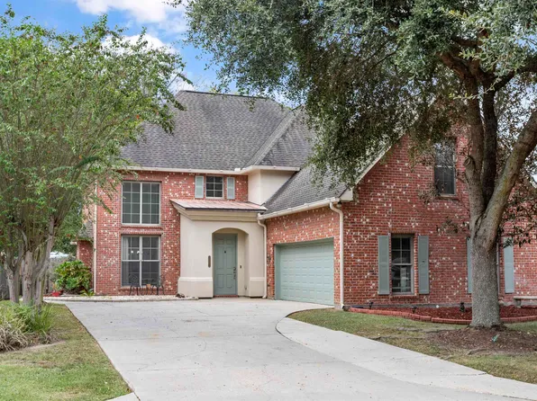 12087 Central Park Dr, Geismar, LA 70734