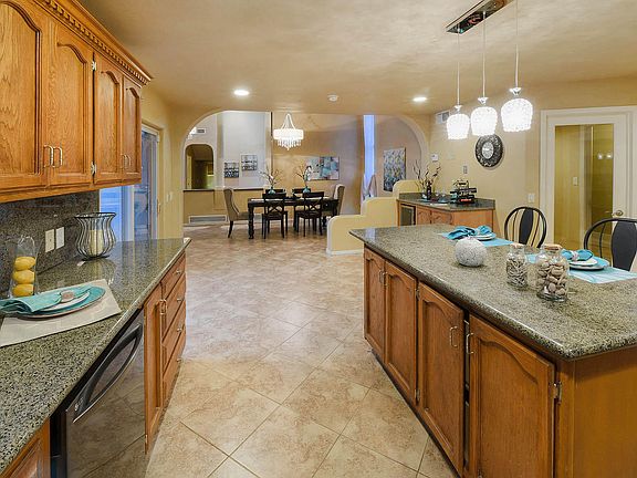 3rd image of 6092 E Paseo Cimarron
