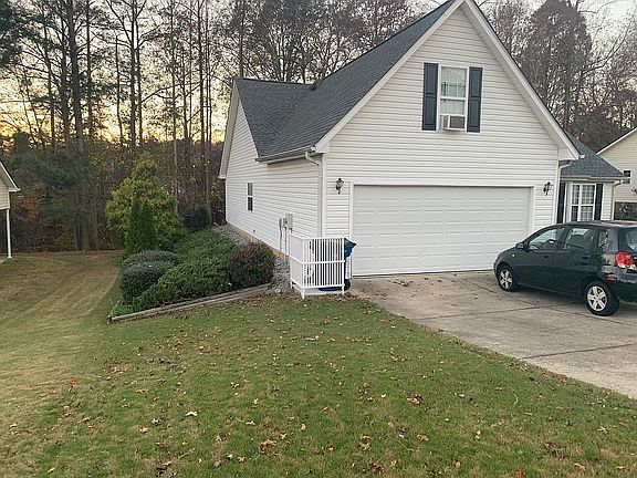 5th image of 2440 Fort Daniels Dr