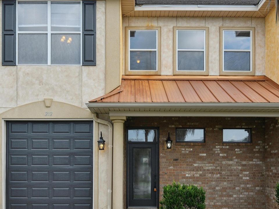 1st image of 212 Capri Pl #212